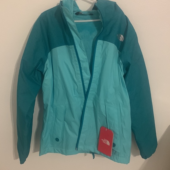Brand new northface rainjacket/ windbreaker - Picture 2 of 3